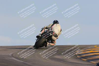 media/Nov-16-2023-Racers Edge (Thu) [[bcabf825d4]]/2-A Group/9Session 7 (Turn 12 Backside)/